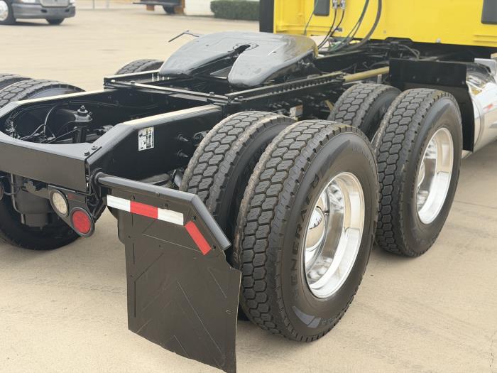 2021 Peterbilt 579-14