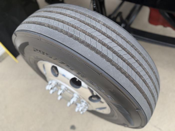 2021 Peterbilt 579-18