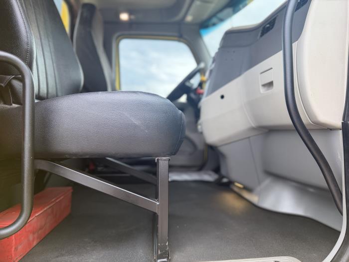 2021 Peterbilt 579-26