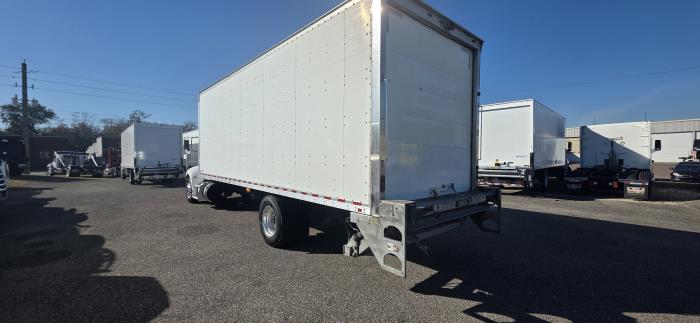 2020 Peterbilt 337-3