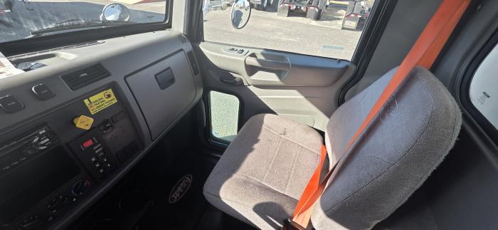 2020 Peterbilt 337-19