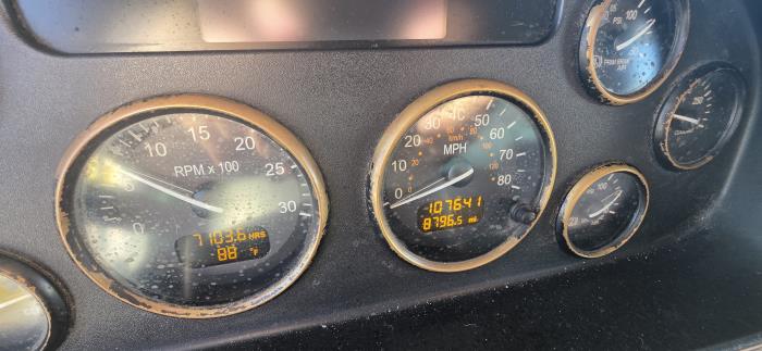 2020 Peterbilt 337-23