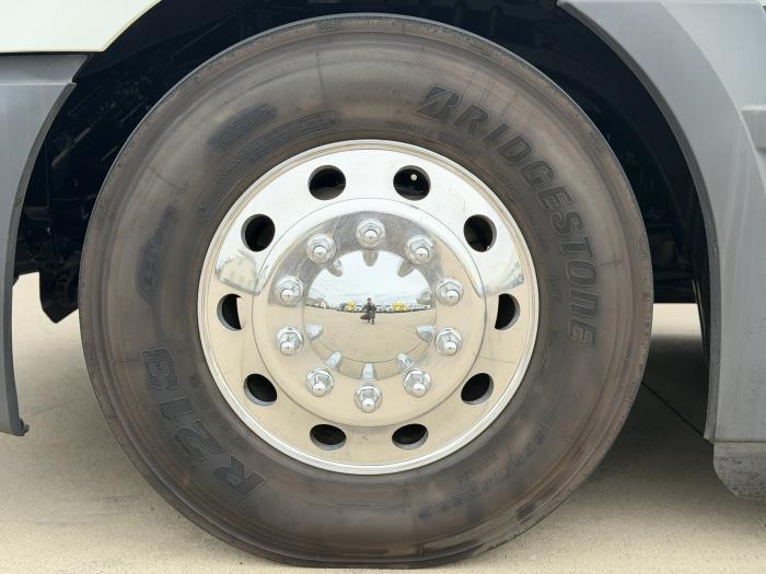 2021 Freightliner Cascadia-9