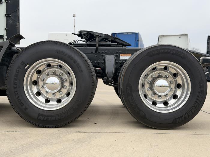 2021 Freightliner Cascadia-10