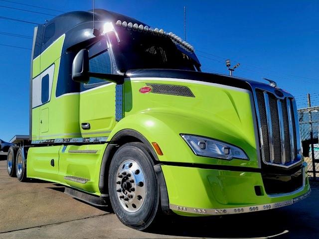 2022 Peterbilt 579-7