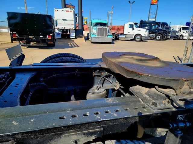 2022 Peterbilt 579-12