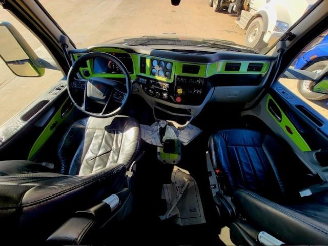 2022 Peterbilt 579-15