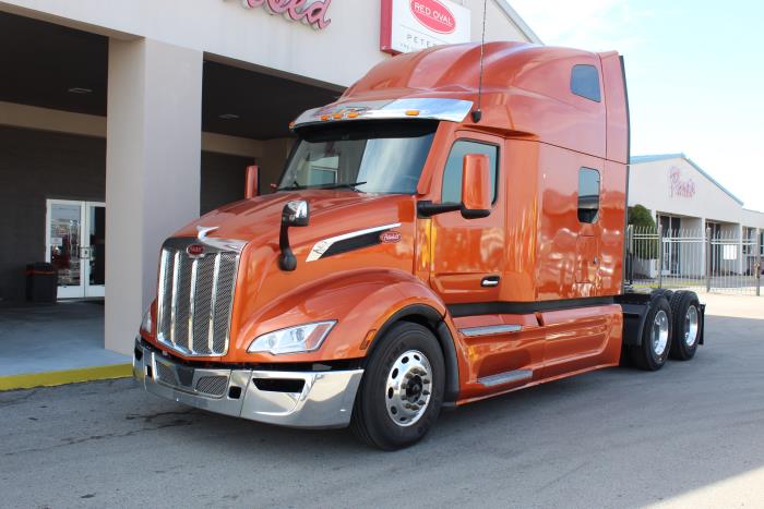 2023 Peterbilt 579-1