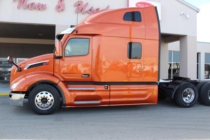 2023 Peterbilt 579-3