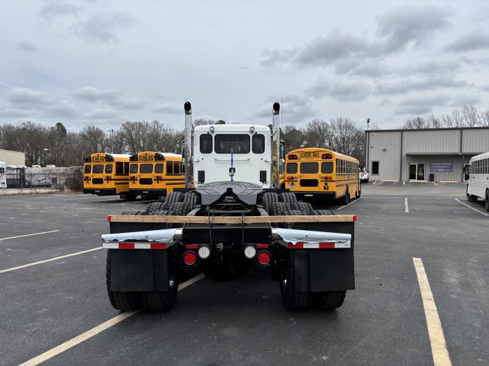 2027 Peterbilt 589-6