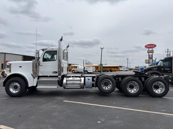 2027 Peterbilt 589-7