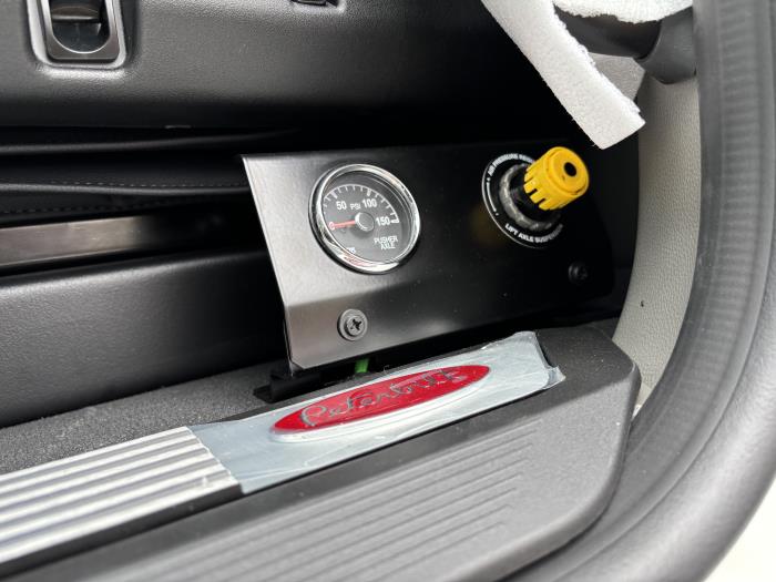 2027 Peterbilt 589-10