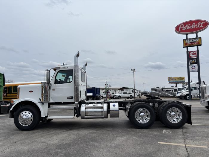 2027 Peterbilt 589-7