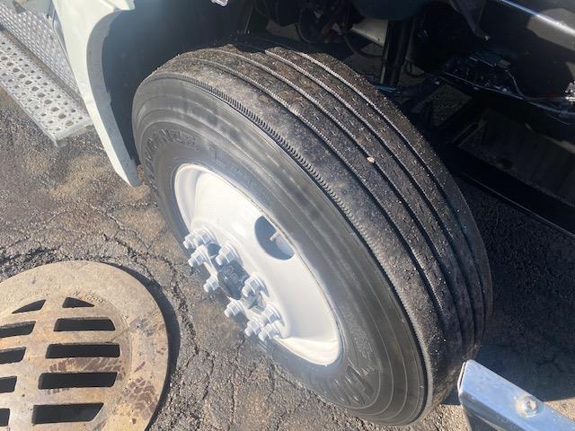 2020 Freightliner Cascadia-13