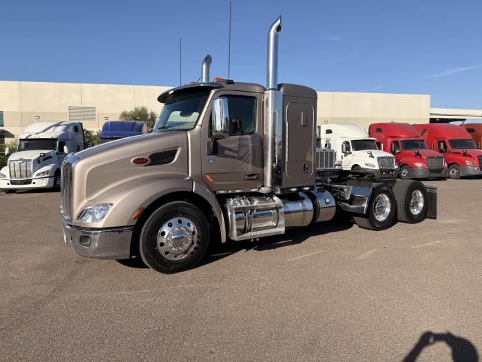 2021 Peterbilt 579-1