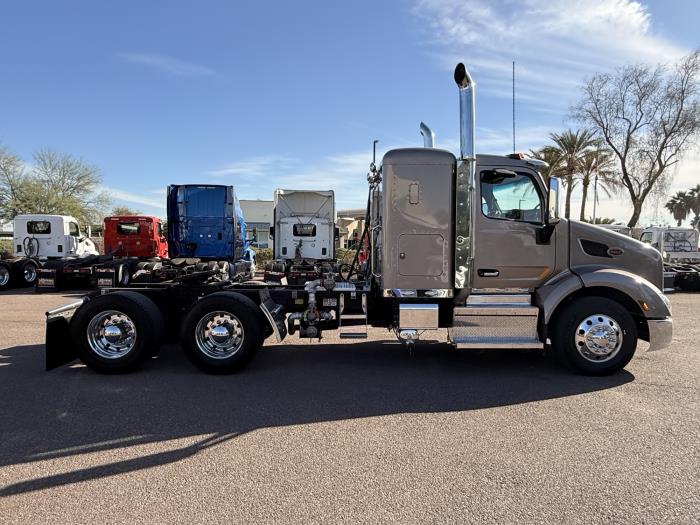2021 Peterbilt 579-6