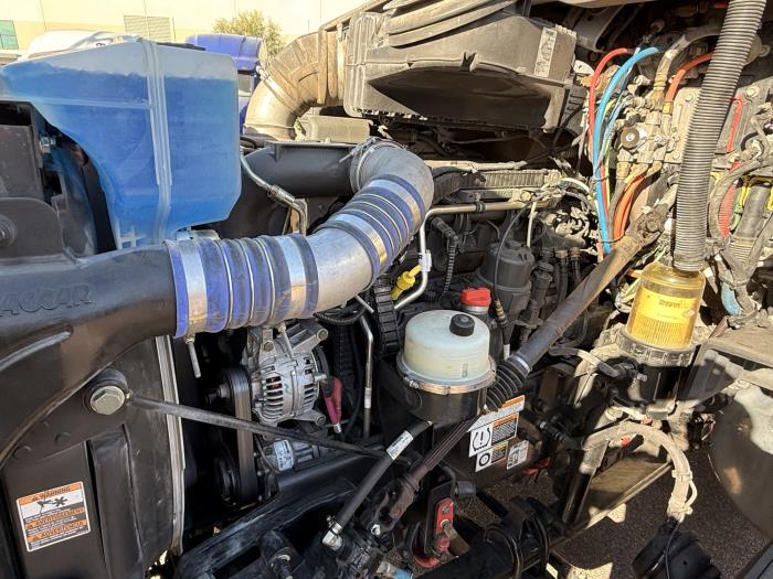 2021 Peterbilt 579-8