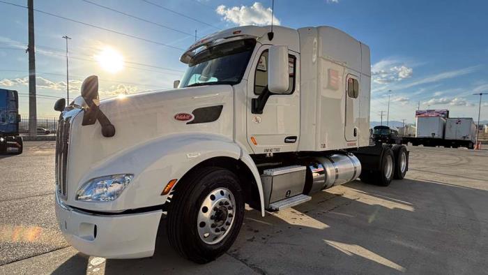 2022 Peterbilt 579-1