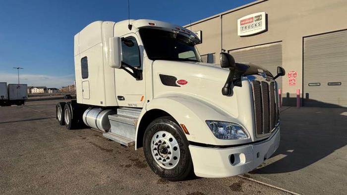 2022 Peterbilt 579-3