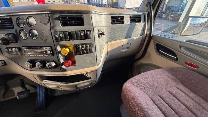 2022 Peterbilt 579-15