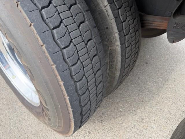 2021 Peterbilt 330-19