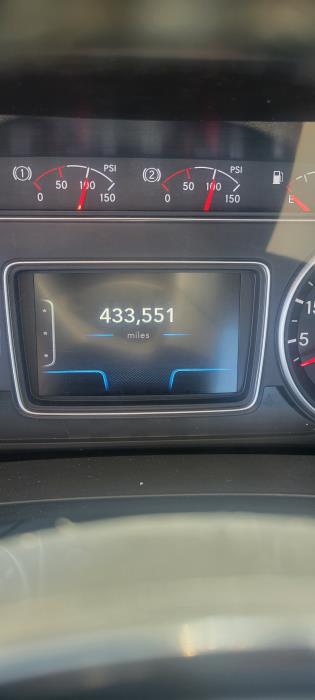 2021 International LT625-8