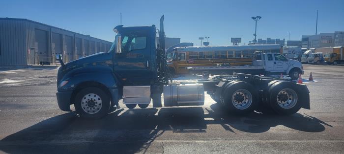 2021 International LT625-10