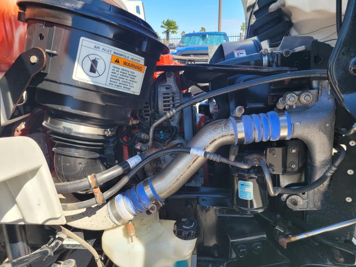 2015 Freightliner Business Class M2 106-6