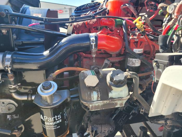 2015 Freightliner Business Class M2 106-9