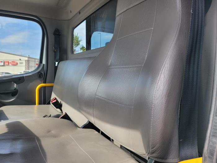 2019 Freightliner Business Class M2 106-7