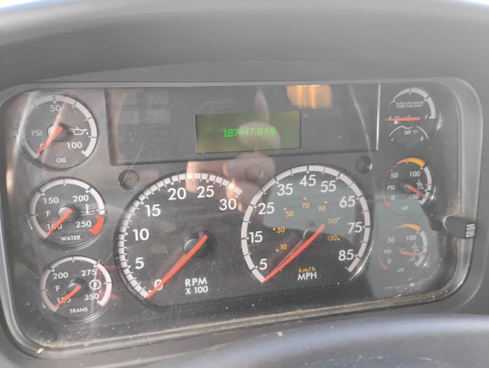 2023 Freightliner Business Class M2 106-19