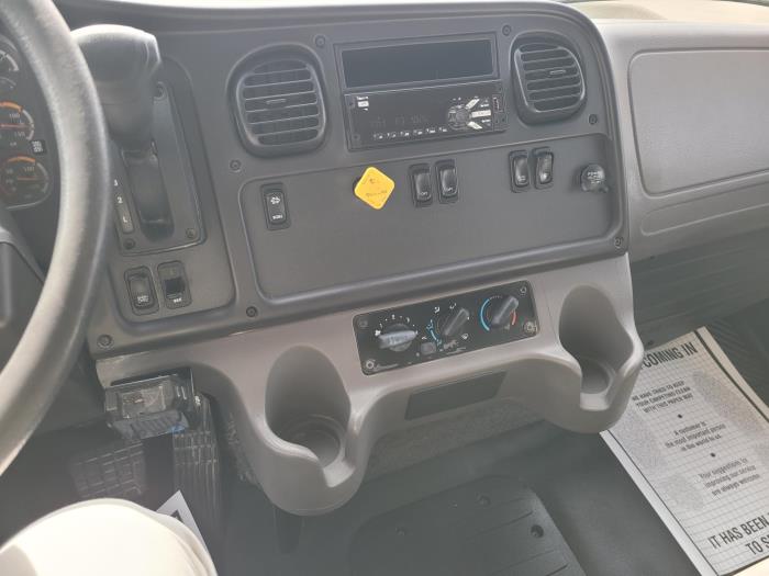 2019 Freightliner Business Class M2 106-9
