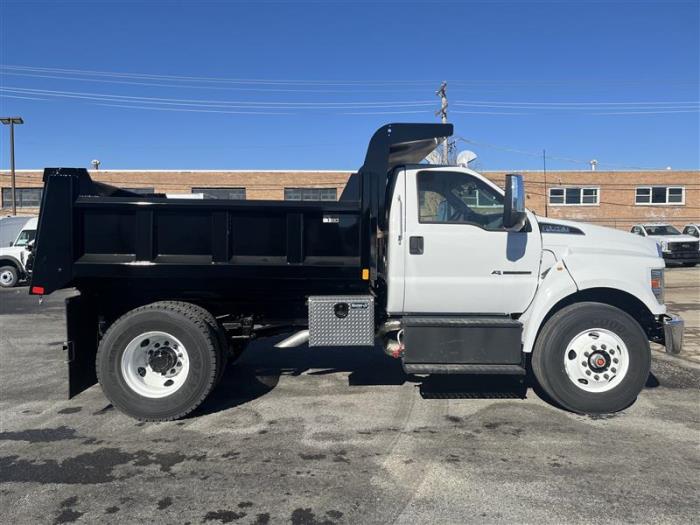 2026 Ford F-750-10