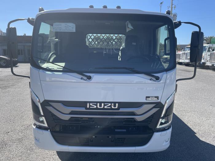 2025 Isuzu NPR-HD-8