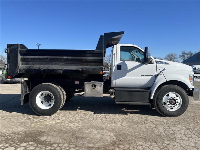 2026 Ford F-750-7