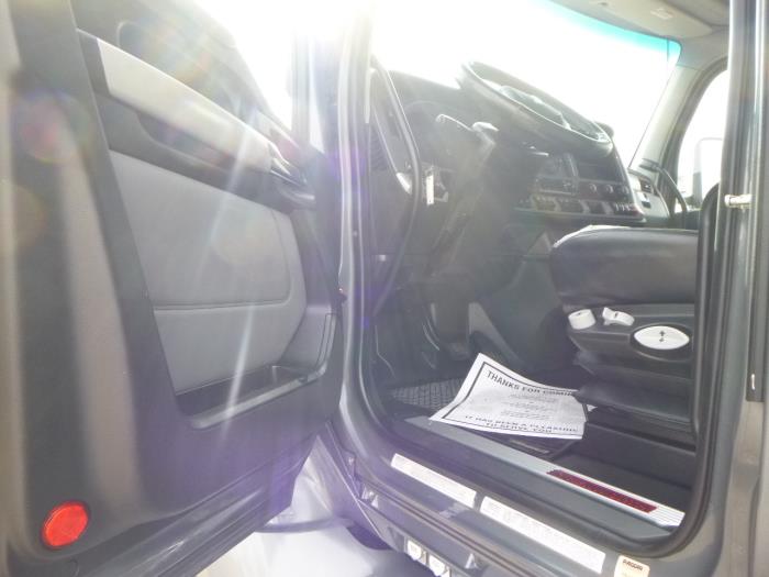 2022 Kenworth T680-10