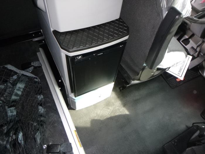 2022 Kenworth T680-24