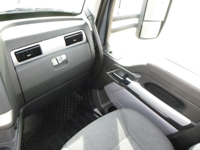 2022 Kenworth T680-25