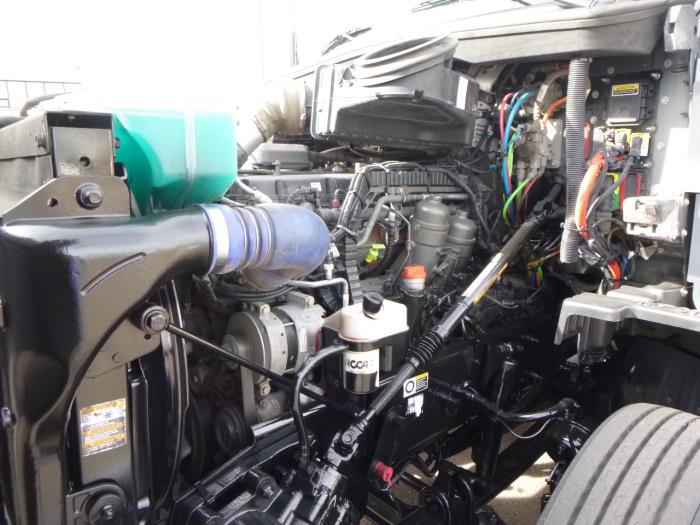 2022 Kenworth T680-27