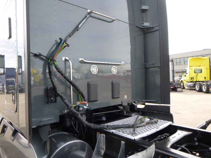 2022 Kenworth T680-31