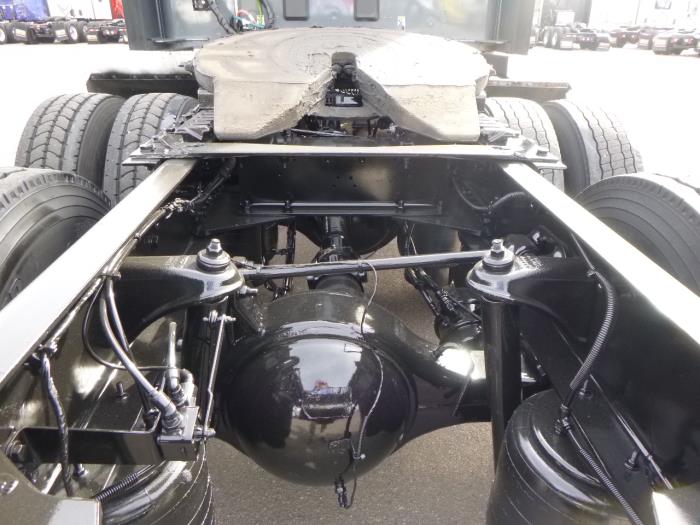 2022 Kenworth T680-33