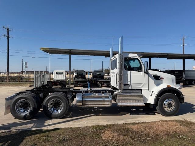 2027 Peterbilt 567-6