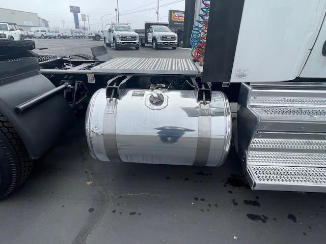 2020 Peterbilt 579-5