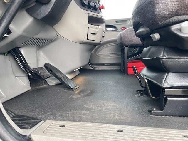 2020 Peterbilt 579-16