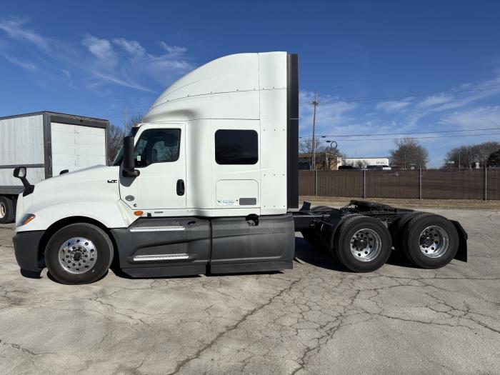 2022 International LT625-2