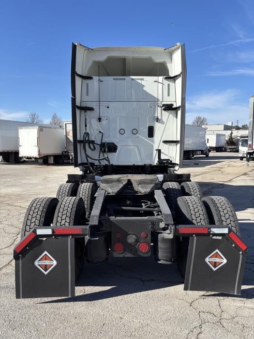 2022 International LT625-4