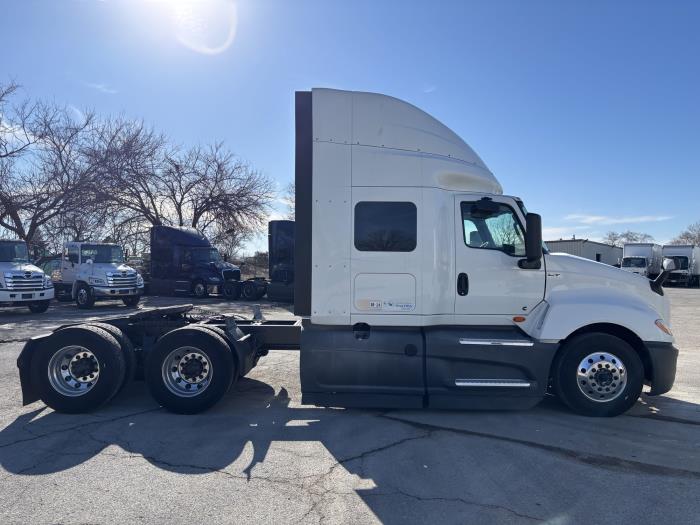 2022 International LT625-6