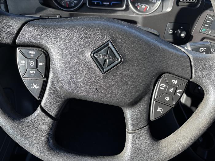 2022 International LT625-11