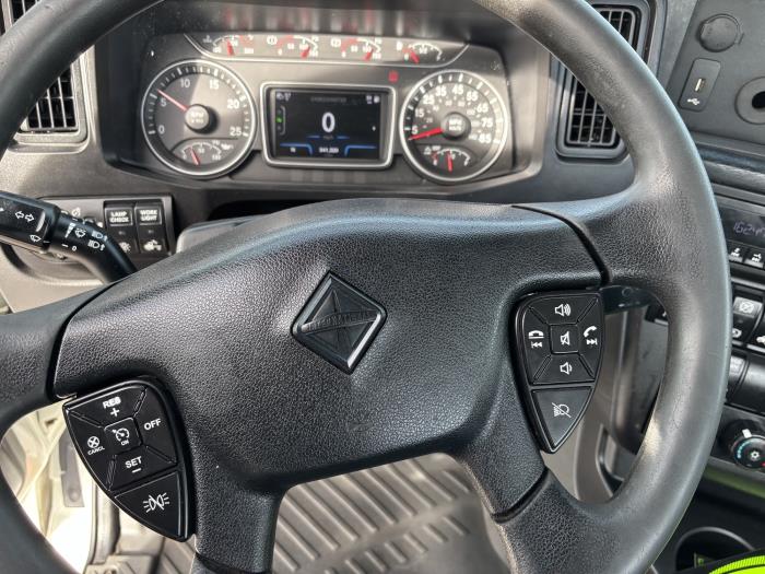 2021 International LT625-16