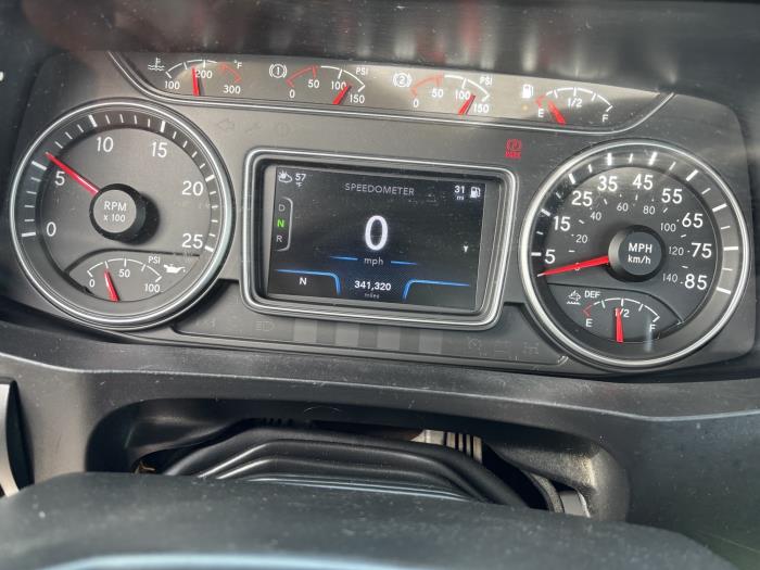 2021 International LT625-17